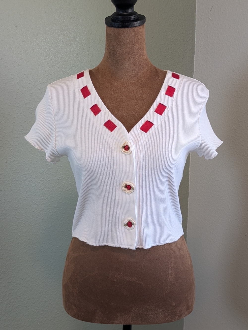 90s Vintage Enchante White Ribbed Crop Top With Rosette And Ribbon Detail